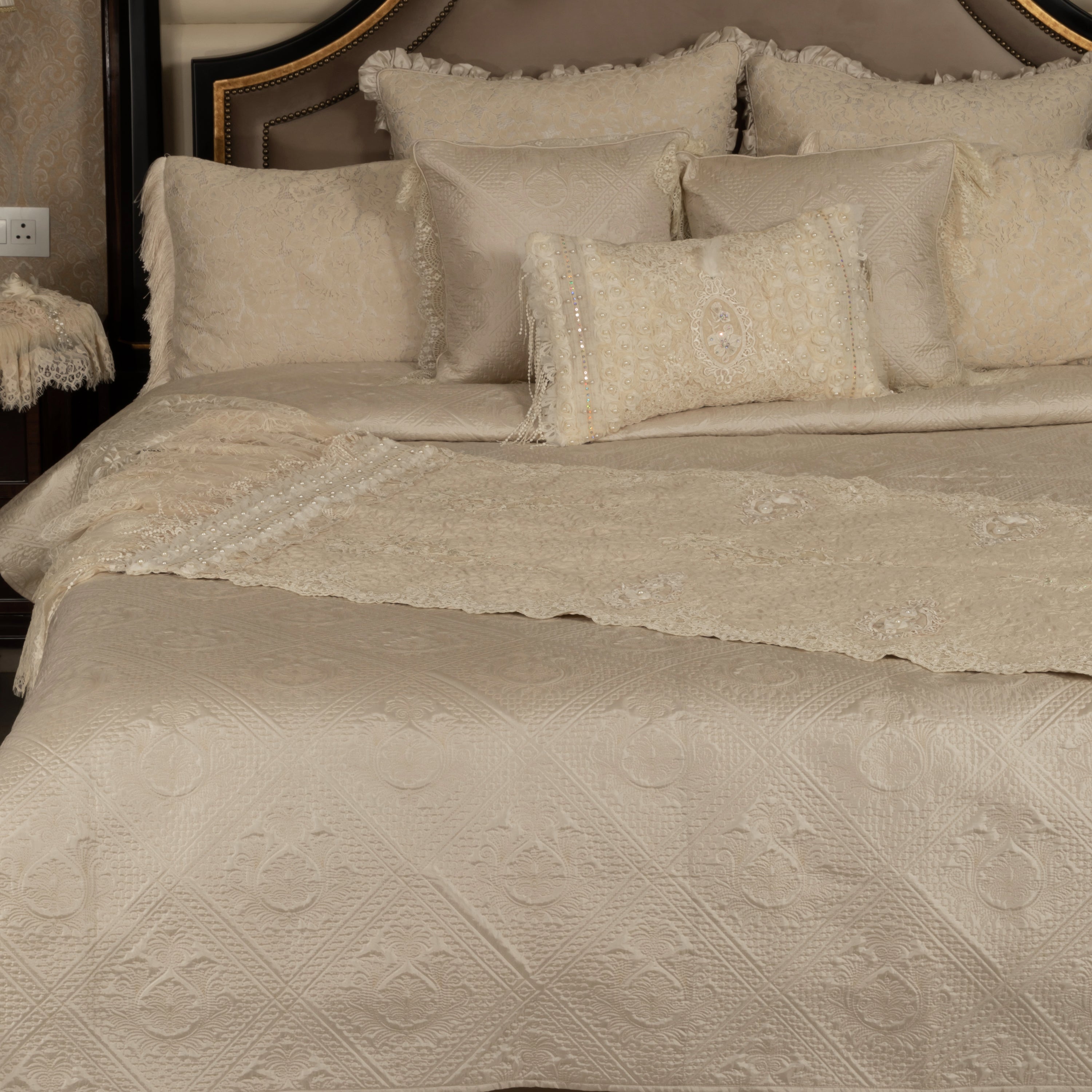 Cristine and Bijou - 5 PCS SET - Diva Riche