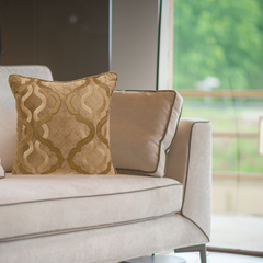 Royal Splendor cushion cover