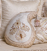 Eski - Accent Paisely cushion with filler - Diva Riche