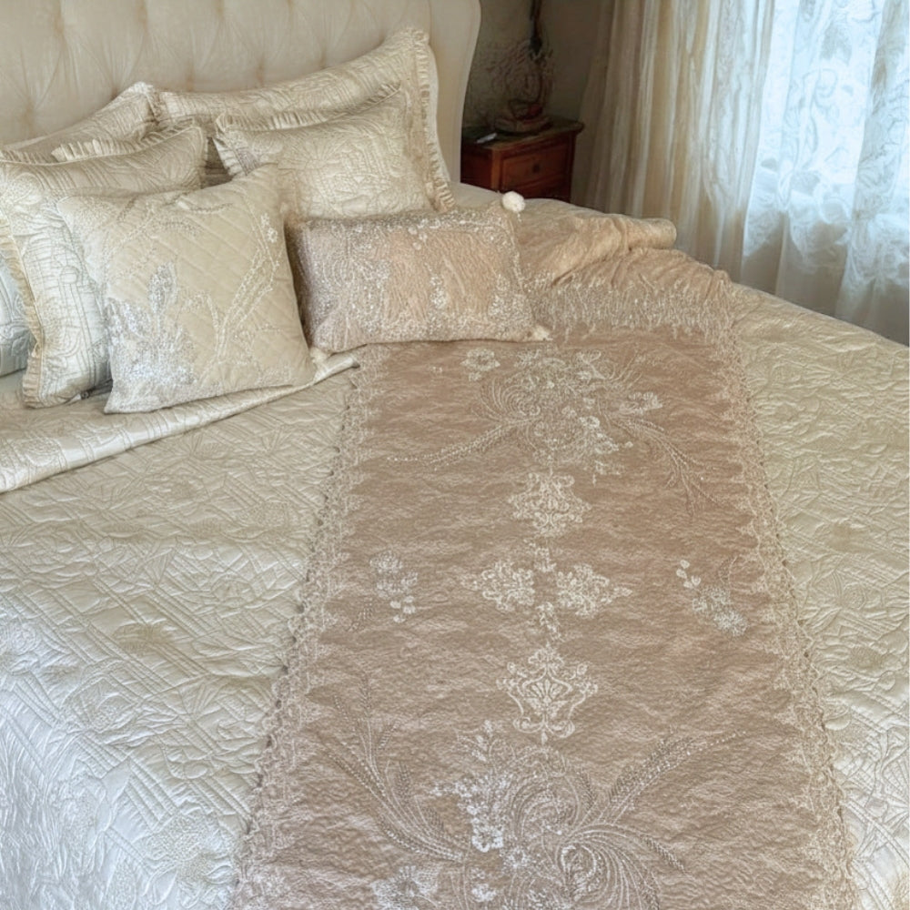Ornè- Bedcover & Runner Set