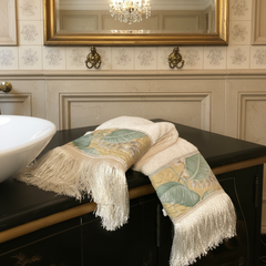 Daisy fantasy Hand Towel