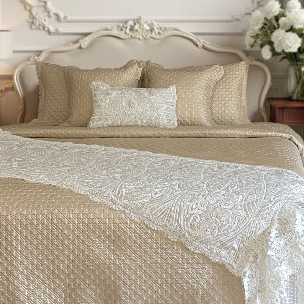 Ivoria - Bedcover & Runner set