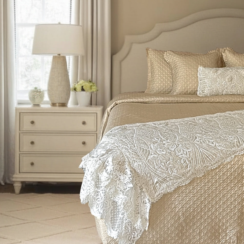 Ivoria - Bedcover & Runner set
