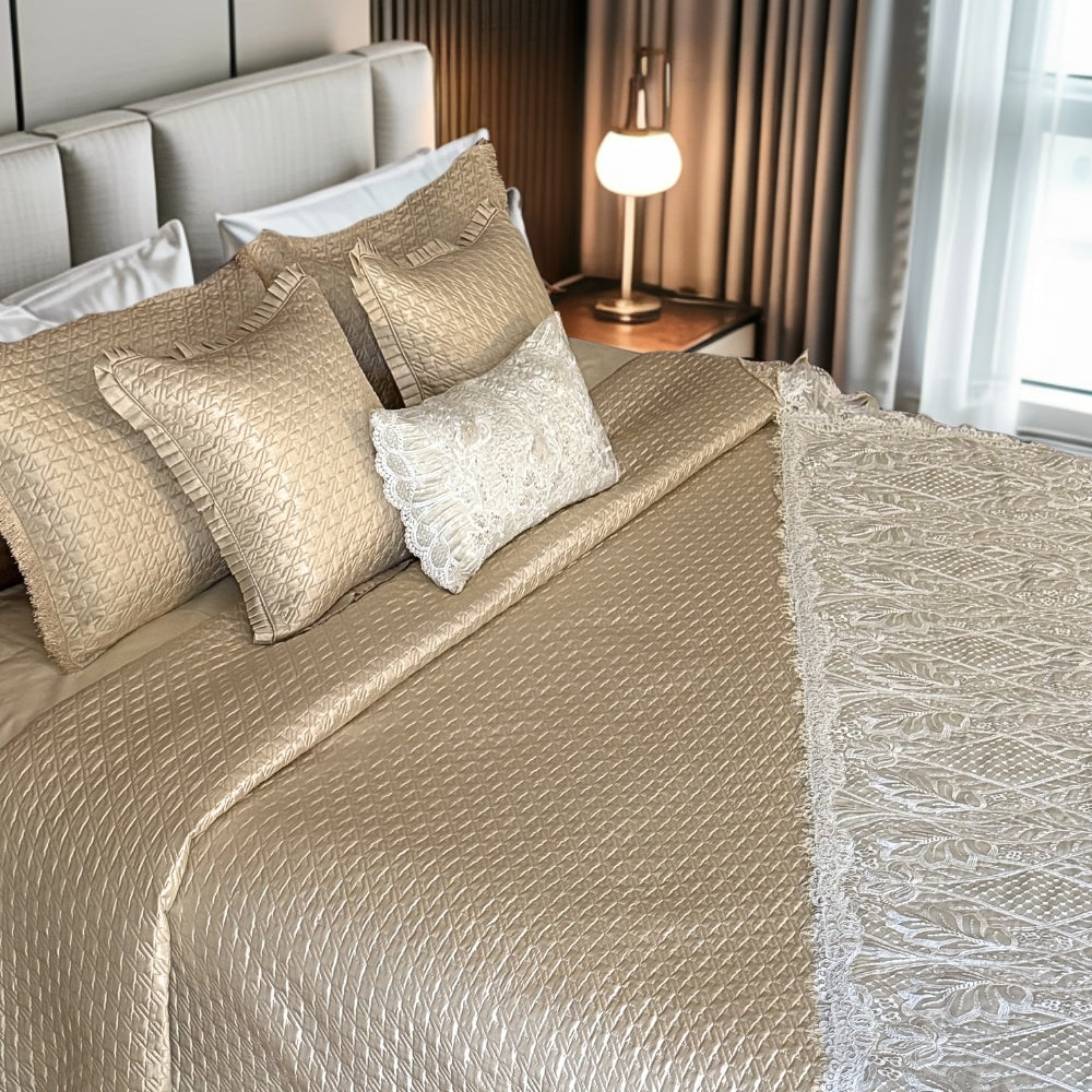 Ivoria - Bedcover & Runner set