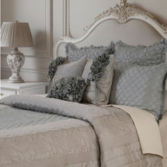 Chantilly Bedcover set