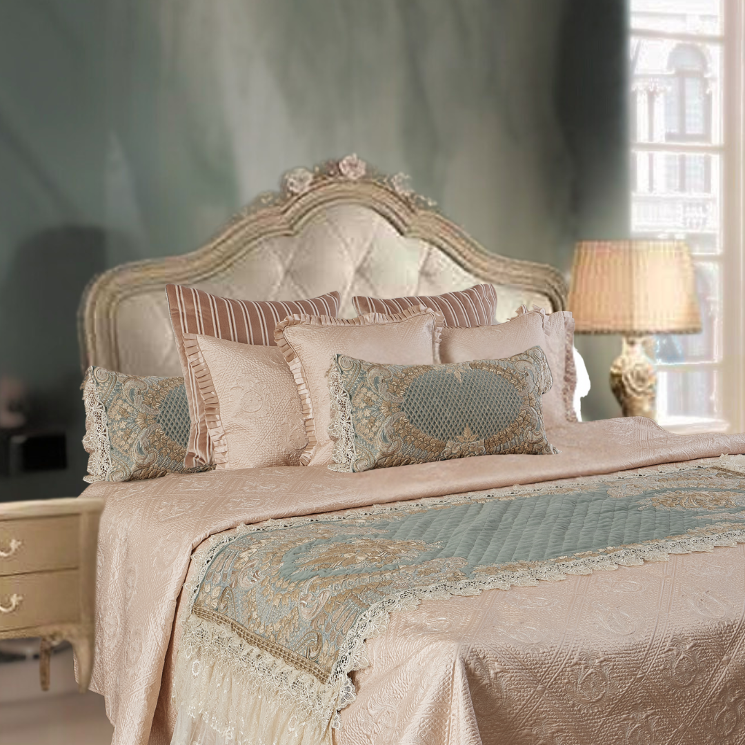 Vintage French-Bedcover & Runner set