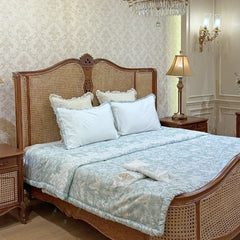 Swan Divine Quilt Set