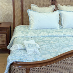 Swan Divine Quilt Set