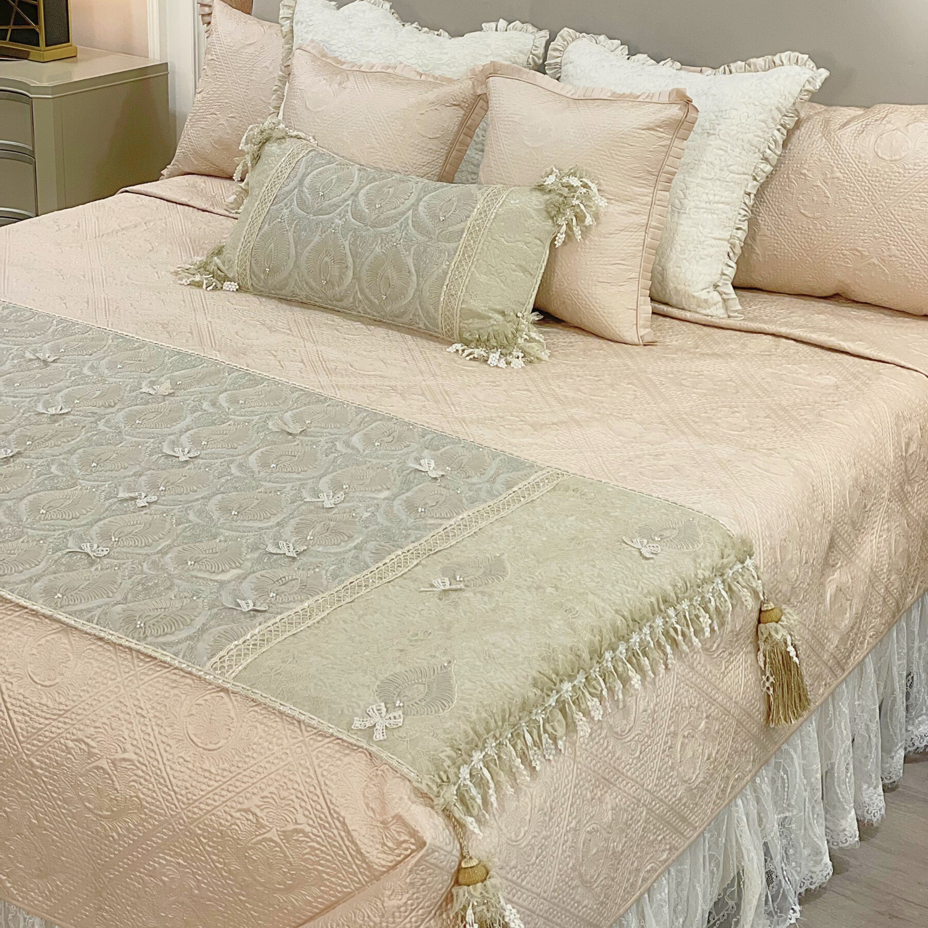 LA Bella -Bedcover & Runner set