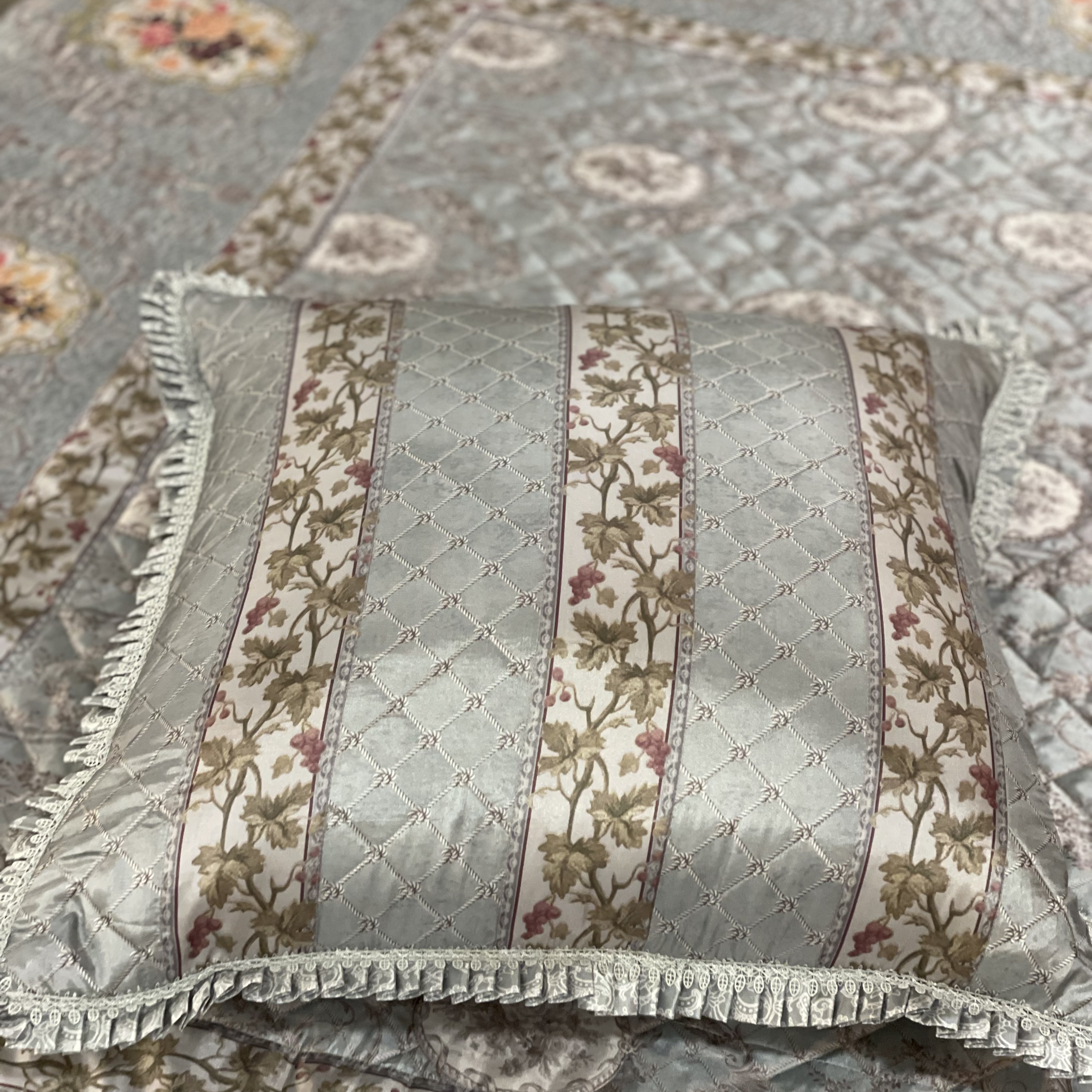 Antique Floral Bedcover Set