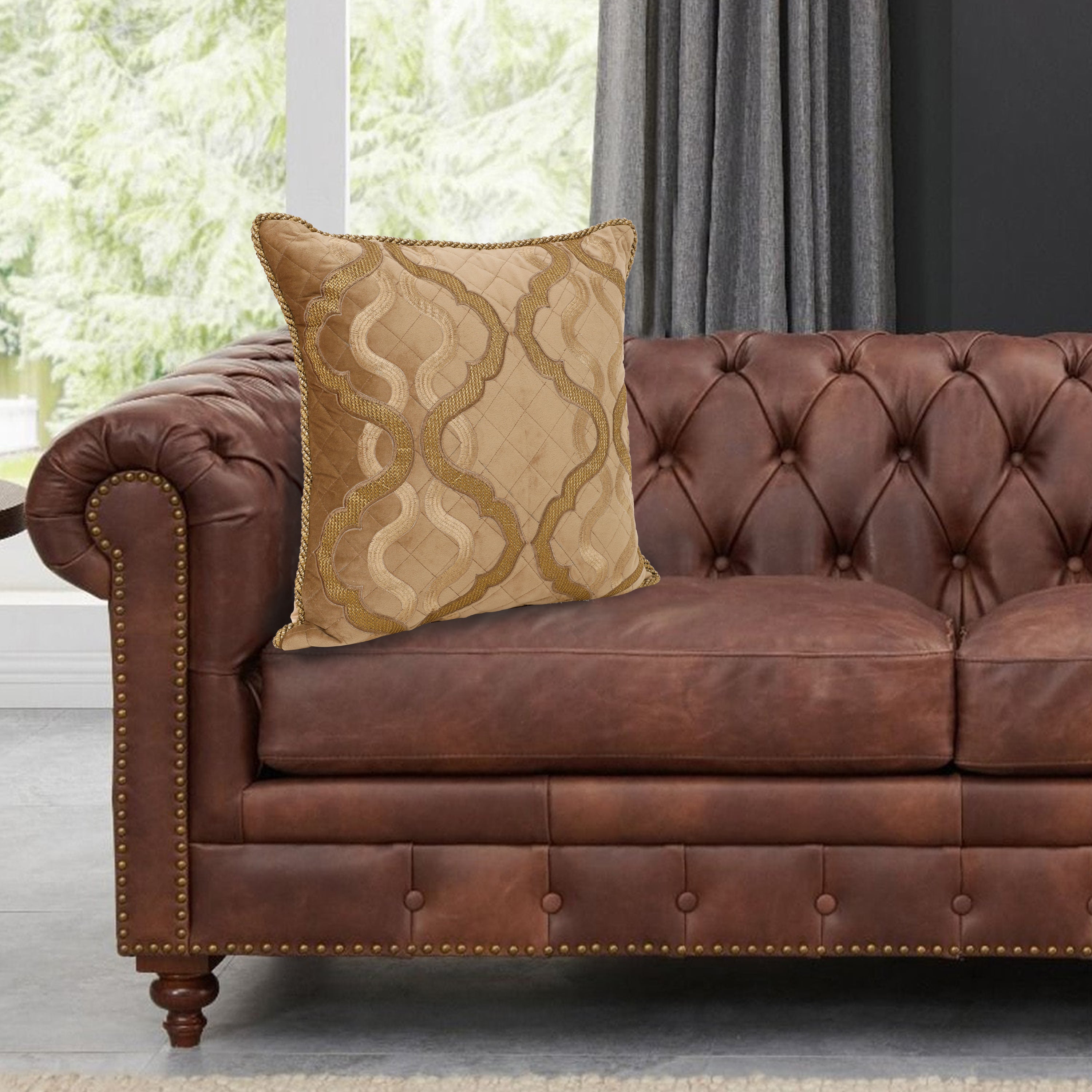Royal Splendor cushion cover