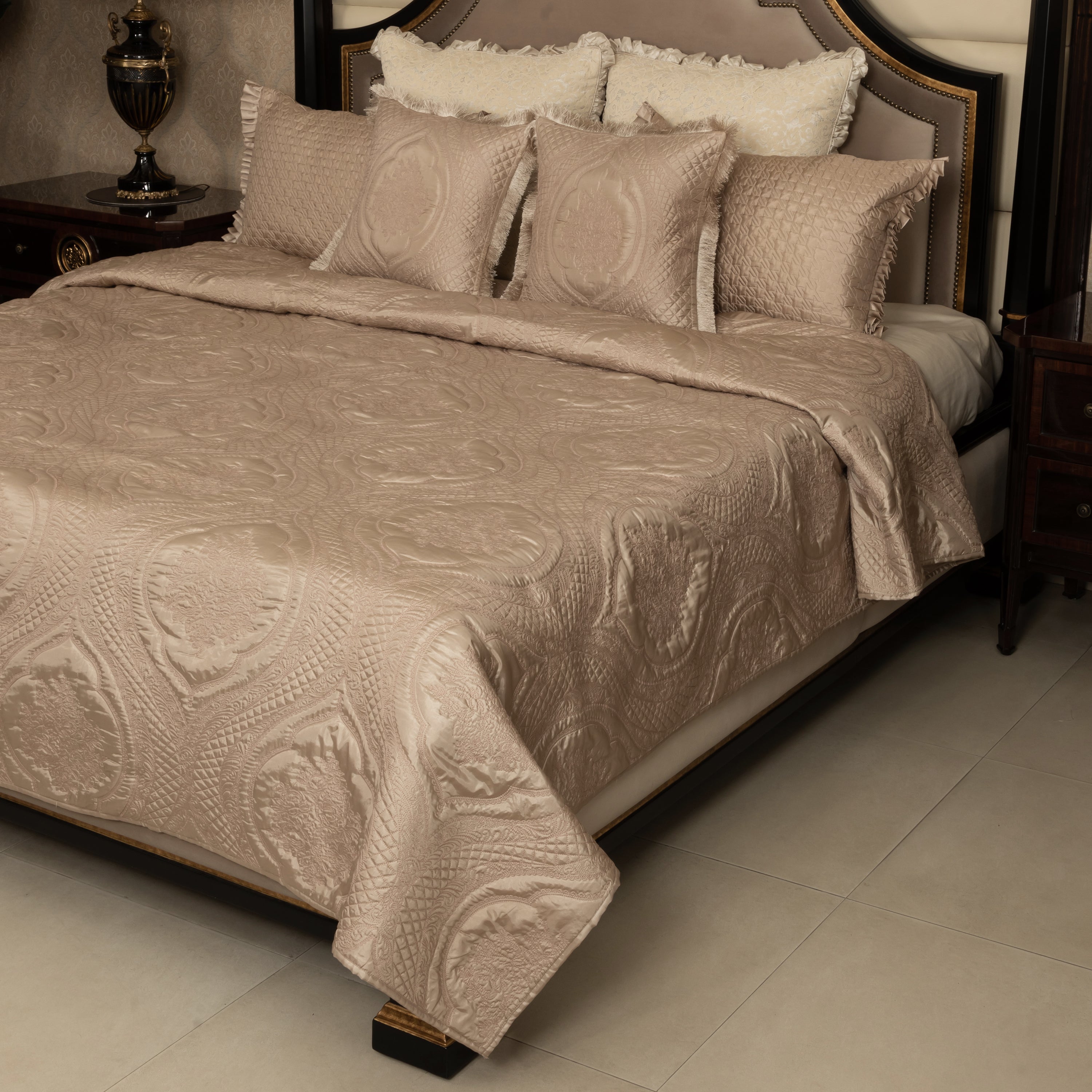 Lace - Diva Riche