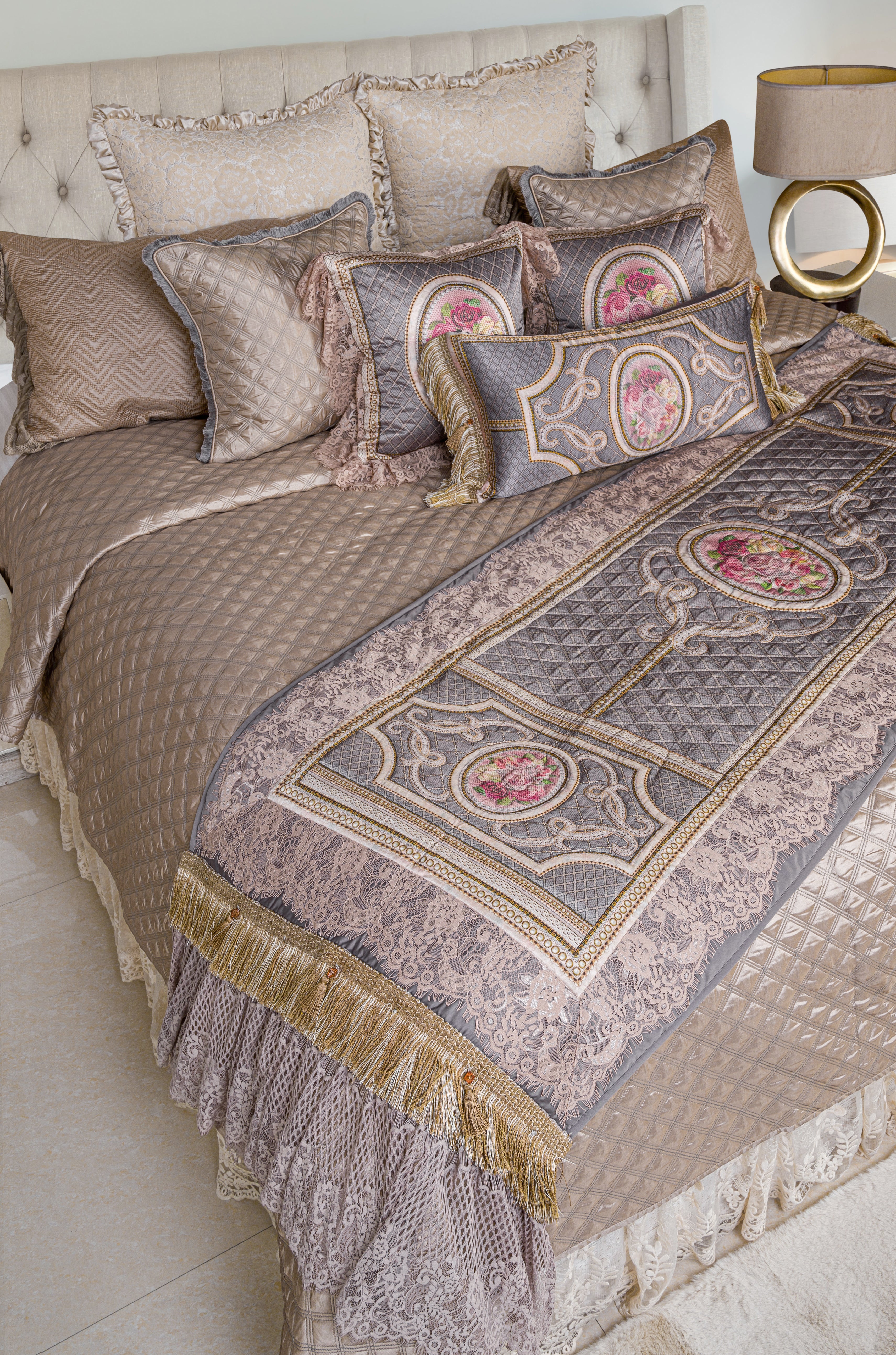 Grey bal and Bedcover  - 5 Pc Set